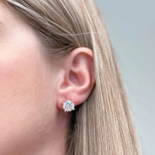 Load image into Gallery viewer, Classic Diamond Cubic Zirconia Studs
