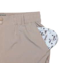 Load image into Gallery viewer, Burlebo 5.5" Everyday Cobblestone Khaki Shorts with Duck Hunt Pockets