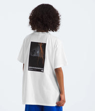 Load image into Gallery viewer, North Face Boys' Graphic SS Tee TNF White