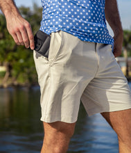 Load image into Gallery viewer, Southern Shirt Co. Men's Fairway Performance Shorts Pelican