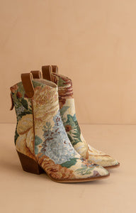 The Kaiya Vintage Western Tapestry Boots