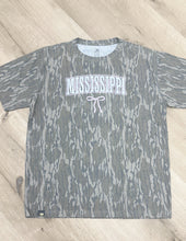 Load image into Gallery viewer, Pink Mississippi Graphic SS Tee in Bottomland Camo