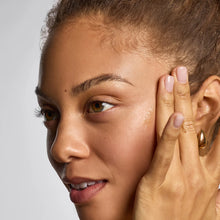 Load image into Gallery viewer, Kitsch Hydrating Dermaplane Oil