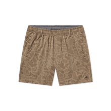 Load image into Gallery viewer, Southern Marsh Men's Billfish Lined Performance Shorts in Brown