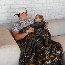 Load image into Gallery viewer, Burlebo Sherpa Blanket in Whitetail Aztec Brown