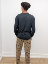 Load image into Gallery viewer, Burlebo Fleece Joggers in Gauge Camo