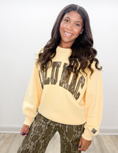 Load image into Gallery viewer, Lulu Mac Mossy Oak Bottomland Sweatshirt in Butter