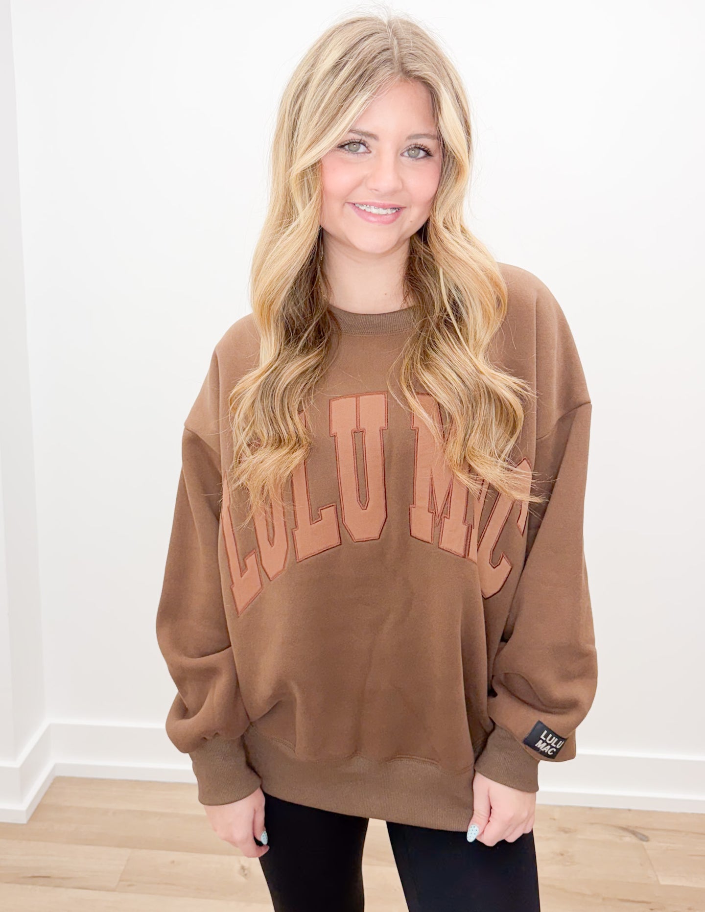 Lulu Mac Mono Sweatshirt in Brown