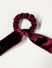 Load image into Gallery viewer, Easy Day Scrunchie